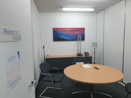 Room 3, training room at Rooms@ASR, image 1