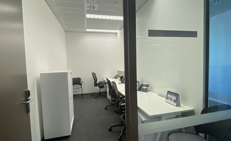 Suite 3, serviced office at Three International Towers, image 9