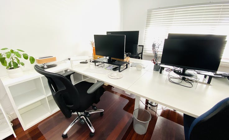 Dedicated desk at 23 Fathoms Office, image 1