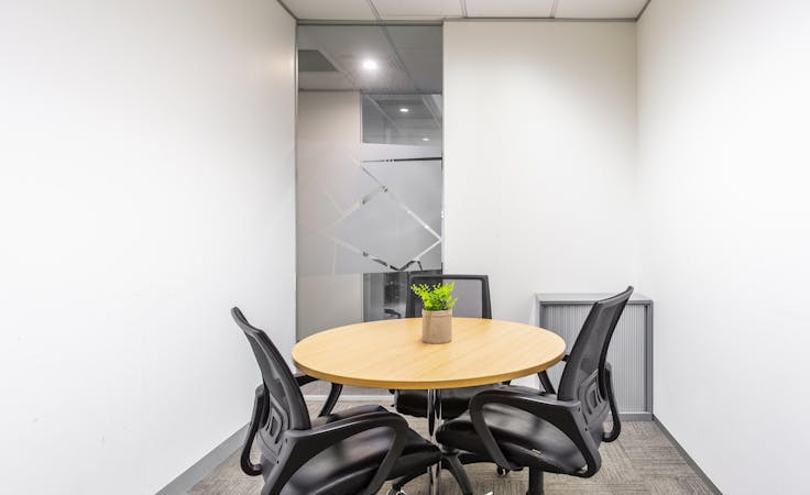 Expand your business presence with a virtual office in Regus Box Hill, hot desk at Box Hill, image 2