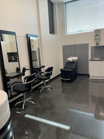 Hair salon space , shop share at Hairlink extensions, image 1