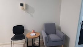 Lachlan St. Therapy Room, private office at Cameo Apartments, image 1