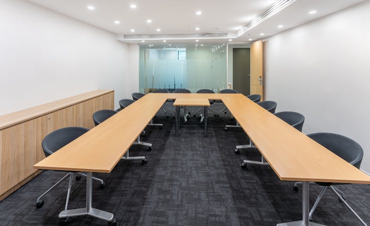 Move into ready-to-use open plan office space for 10 persons in Regus Darling Park, serviced office at Darling Park, image 1