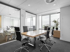 Book open plan office space for businesses of all sizes in Regus Surfers Paradise, serviced office at 50 Cavill Avenue, image 1