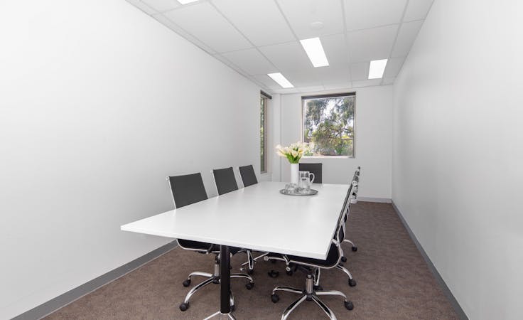 Virtual office in Regus Mount Waverley , hot desk at Mount Waverley, image 3