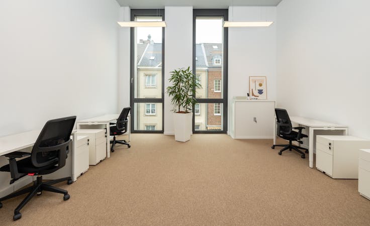 Tailor-made dream offices for 3 persons in Spaces Richmond, serviced office at Richmond, image 1