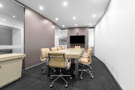 Move into ready-to-use open plan office space for 10 persons in Regus Charles Darwin Centre , serviced office at Charles Darwin Centre, image 1