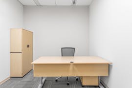 All-inclusive access to office in Regus Dandenong, hot desk at Dandenong, image 1
