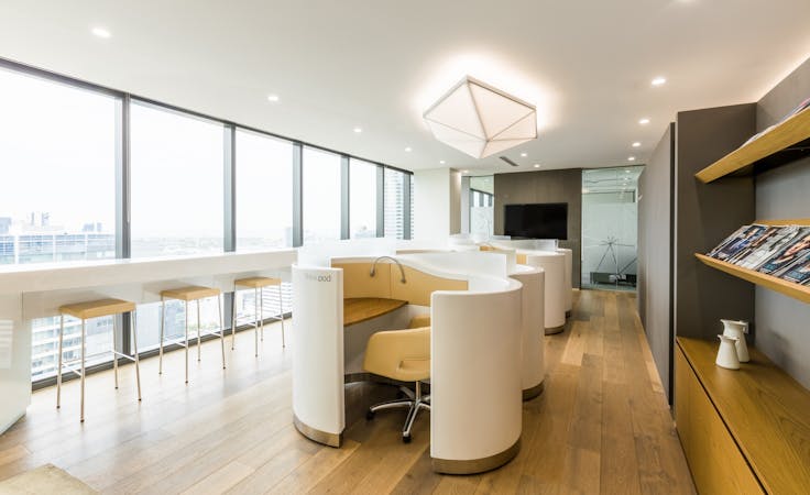 Unlimited coworking access in Regus 567 Collins Street , hot desk at 567 Collins Street, image 1