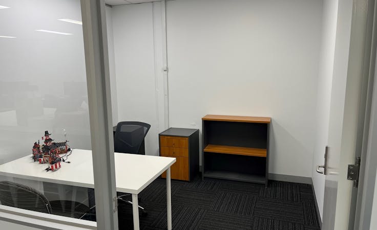 Vanny's Room, private office at Beaconsfield Business Park, image 1