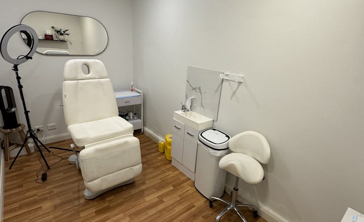 Shop share at Council Approved Beauty Room @ Luxuria Beauty Clinic, image 1
