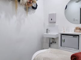Beauty Room For Rent , shopfront at Onyx Hair and Beauty, image 1