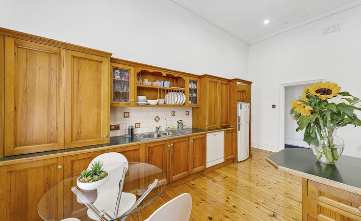 Prospect- Large renovated room / , private office at Prospect Road, image 9