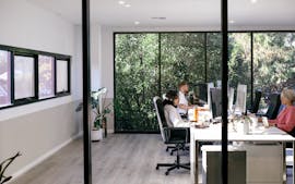 Creative studio at Modern light-filled office, image 1