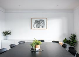 Stylish meeting room available for the hour or day, image 1