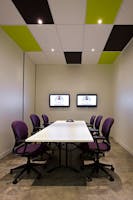 6-person meeting space, perfect for team meetings and collaborating., image 1