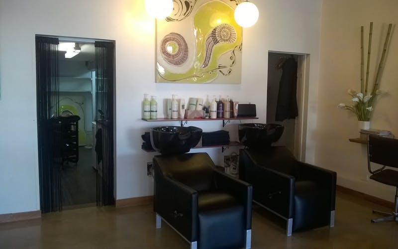 Shop share at Lotus hair salon space 3848 Spacely