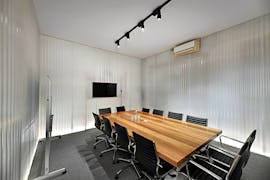 This is a five-star boardroom for the hour or day, image 1
