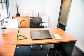 Private office in a quiet & professional environment, image 1