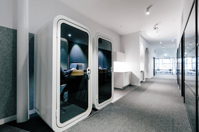 8 Person, private office at Hub Collins Street, image 1