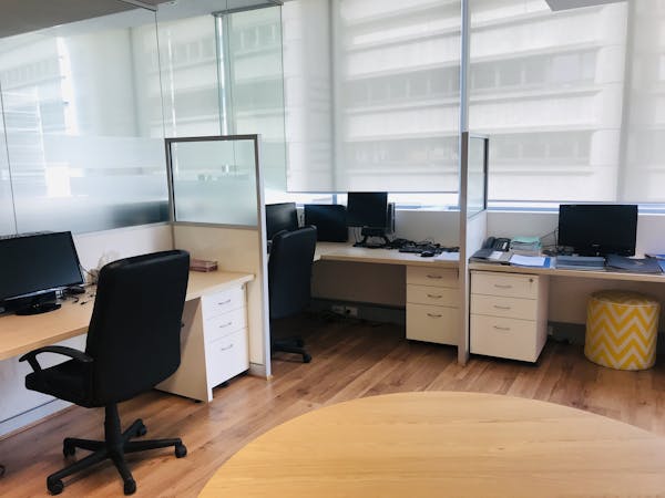The Glass Corner , shared office at Townhall Kent Street, image 2