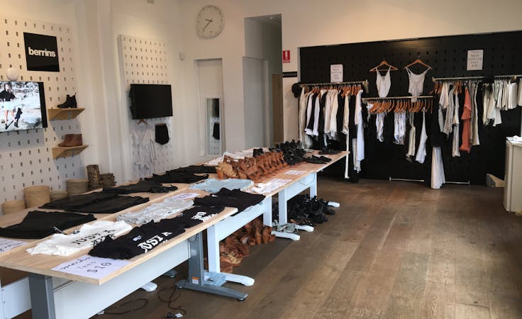 Stylish pop-up shop available on weekends, image 1