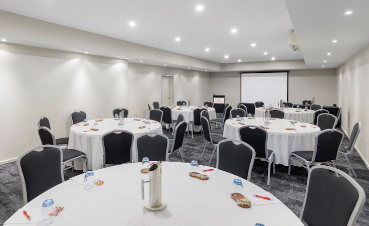 Chancellor Three, meeting room at Hotel Grand Chancellor Melbourne, image 1