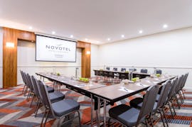 Watson Bay Room, meeting room at Novotel Sydney Central, image 1