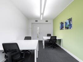 Find office space in Regus 2 Park Street for 3 persons with everything taken care of, serviced office at Citigroup Centre, image 1