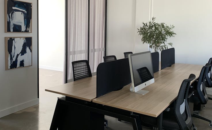 Resident, dedicated desk at District, image 1