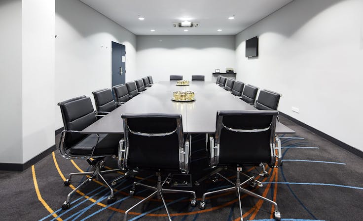 Cessna, meeting room at Rydges Sydney Airport, image 1