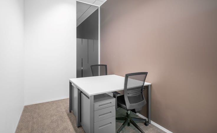 All-inclusive access to professional office space for 2 persons in Regus Gateway Business Center , serviced office at Gateway Business Center, image 1
