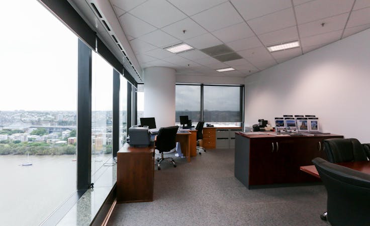 Private office at Waterfront Place, image 2