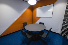 Consult 4 - Ground Floor, meeting room at Waterman Caribbean Park, image 1