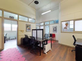 Hot desk in a community environment in Footscray, image 1