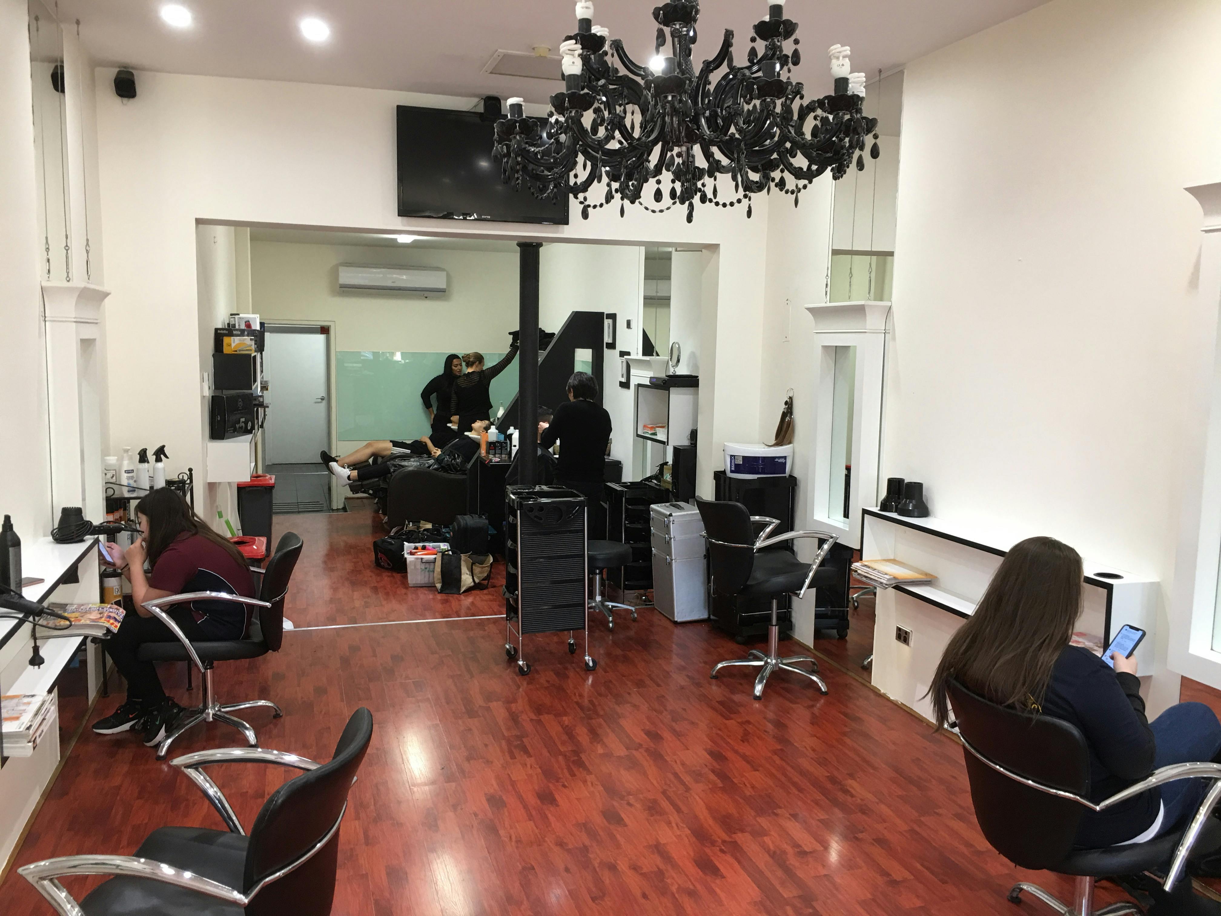Shop Share At Mount Hair Salon Rent A Chair Spacely