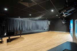 This is the perfect space for entertainers & creators, image 1