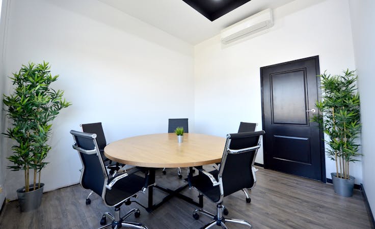 Permanent Desk 2 Available, serviced office at Bayside Hub, image 1