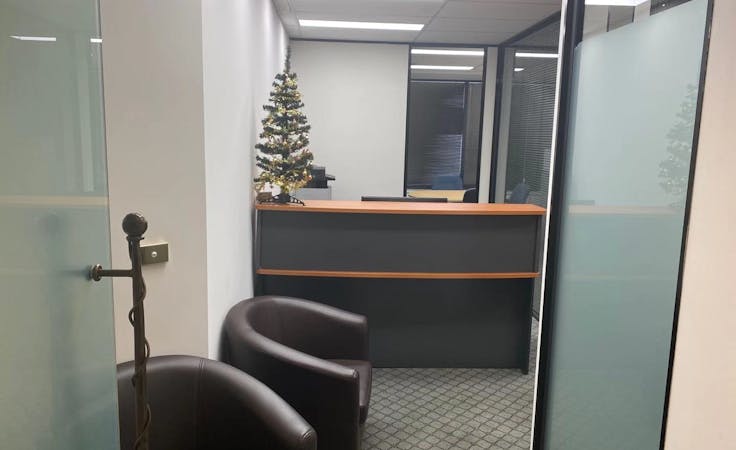 Private office at The Jewel, image 1